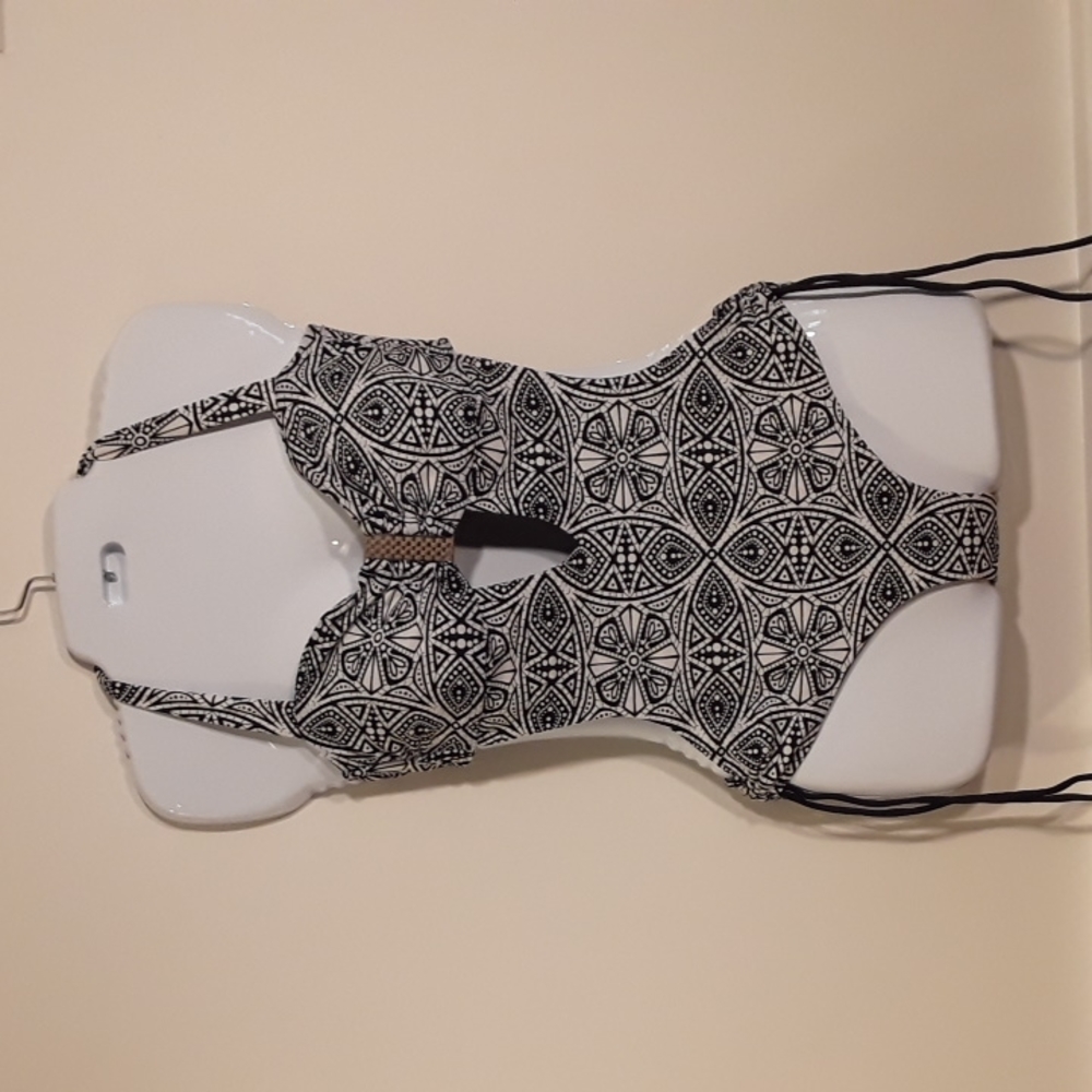 NEW BLUE RIO black white bathingsuit L